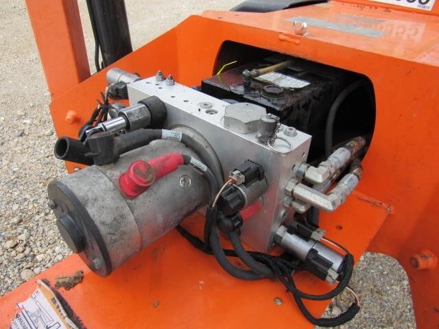 2019 JLG T350-21