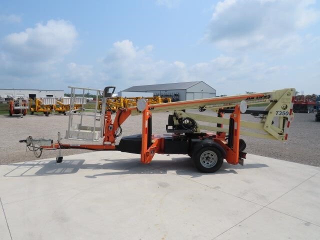 2019 JLG T350