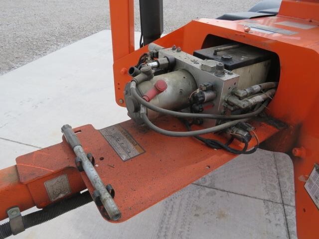 2019 JLG T350-15