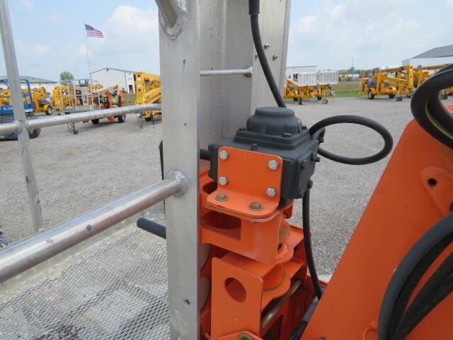 2019 JLG T350-18