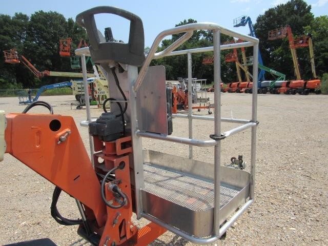 2019 JLG T350-11