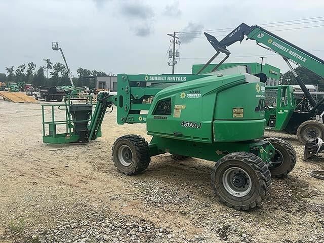 2017 JLG 450AJ-8