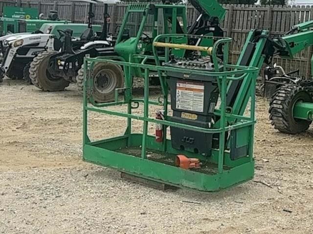 2017 JLG 450AJ-20