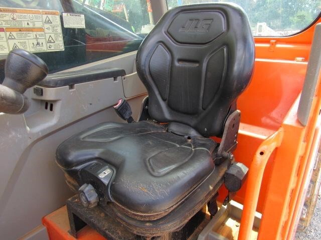 2021 JLG 742-19