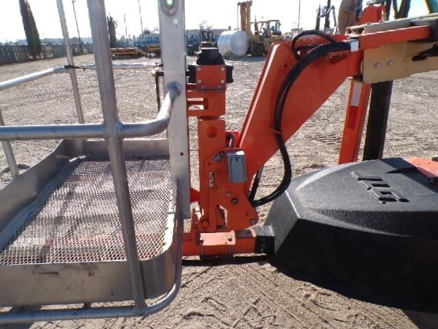 2019 JLG T350-14