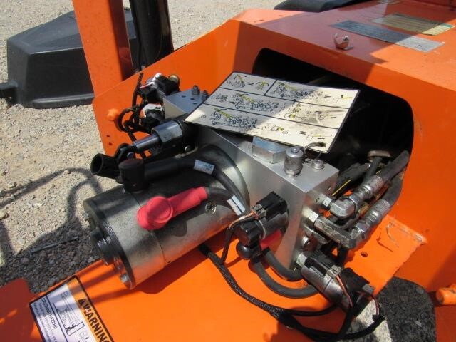 2019 JLG T350-22