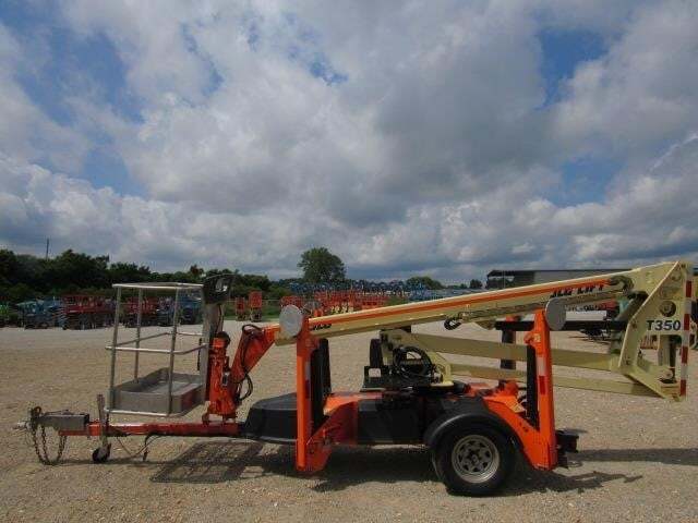 2019 JLG T350