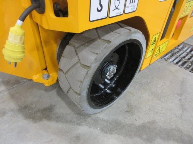 2023 JCB S1930E-10
