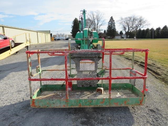 2013 JLG 660SJ-8