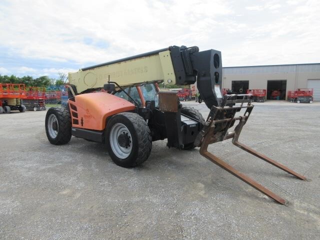2017 JLG 1055-2