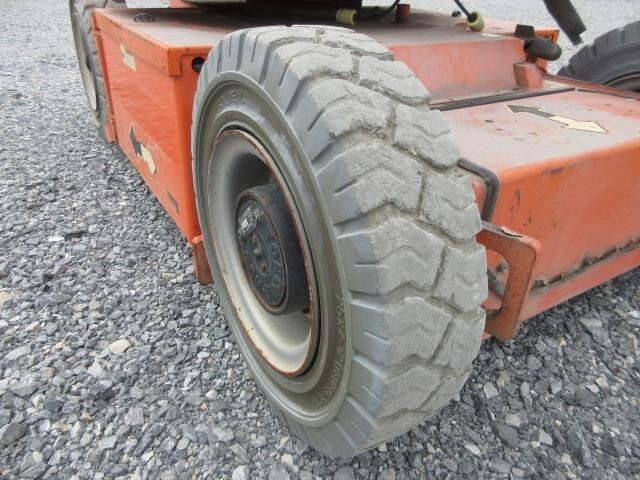 2015 JLG E300AJP-9