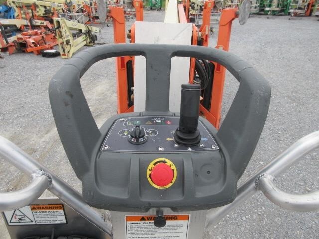 2018 JLG T500J-8