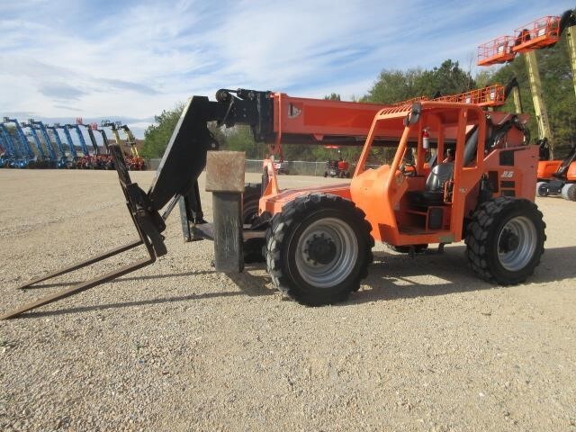 2016 SkyTrak 10054