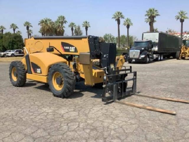 2019 CAT TL1055D-6
