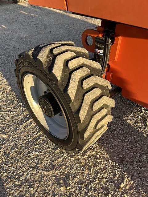 2017 JLG 660SJ-7