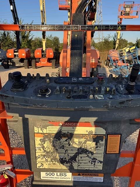 2017 JLG 660SJ-13