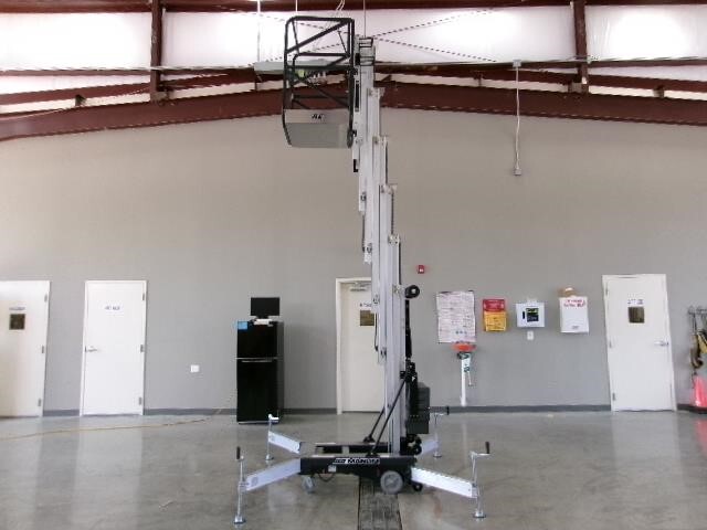 2025 JLG 30AM-21