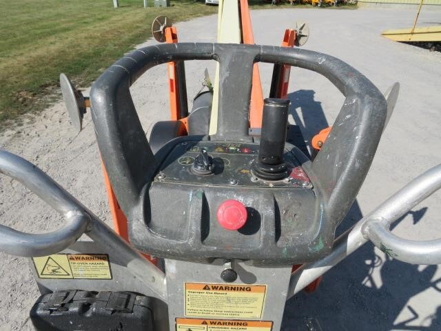 2018 JLG T350-16