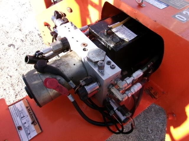 2018 JLG T350-18