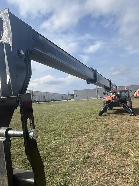 2019 JLG 1055-12