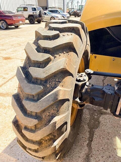 2019 CAT TL943D-20