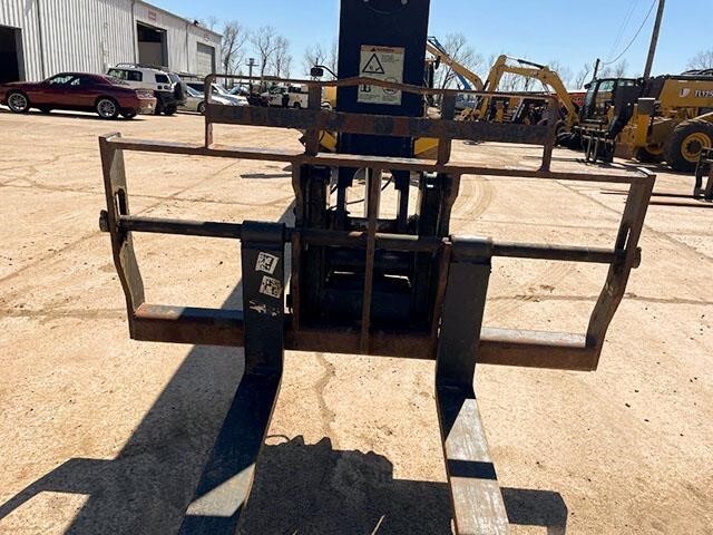 2019 CAT TL943D-29