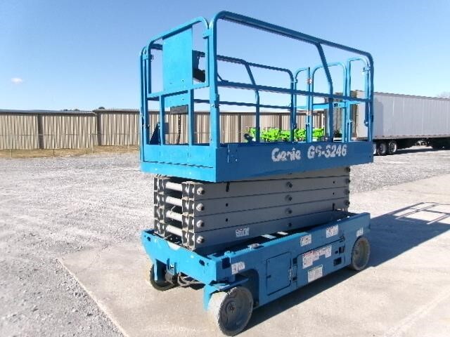 2018 Genie GS-3246
