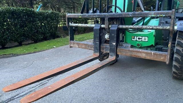 2017 JCB 509-42-8