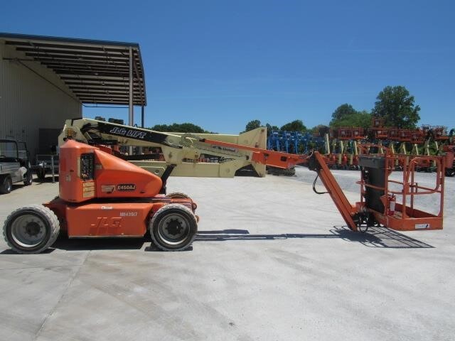 2013 JLG E450AJ-14