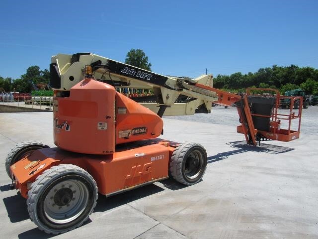 2013 JLG E450AJ-15