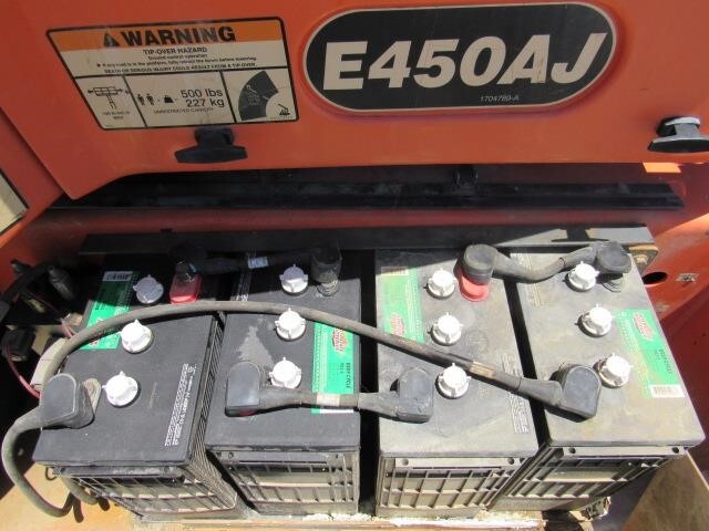 2013 JLG E450AJ-17