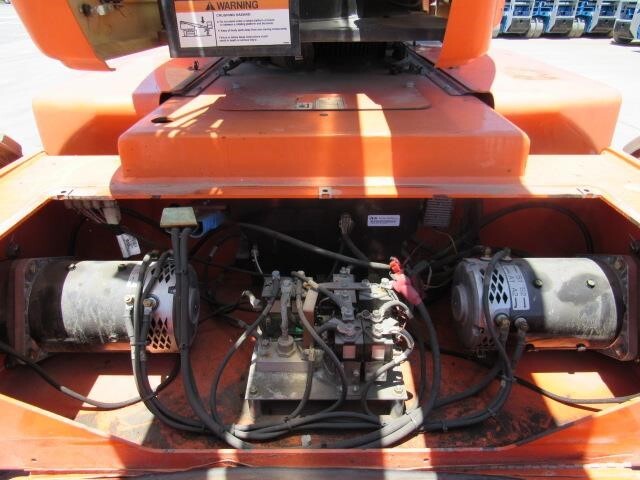 2013 JLG E450AJ-18