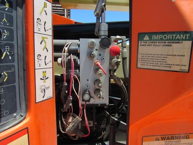 2013 JLG E450AJ-19