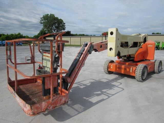 2013 JLG E450AJ