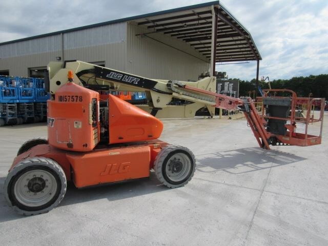 2013 JLG E450AJ-3