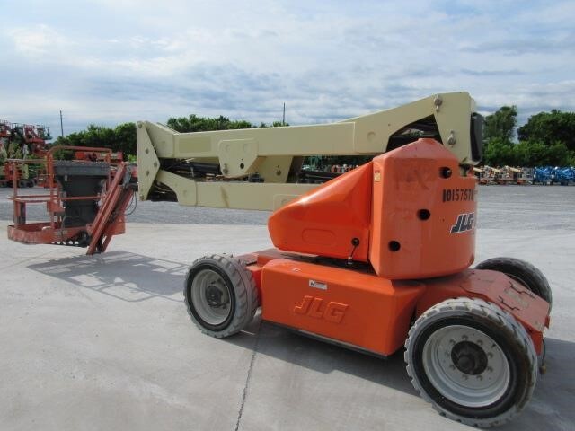 2013 JLG E450AJ-4