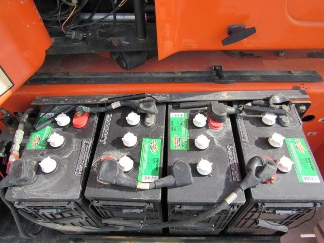 2013 JLG E450AJ-14
