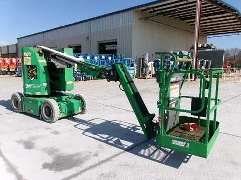 2017 JLG E300AJP-2
