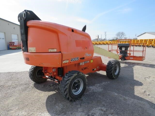 2017 JLG 400S-6
