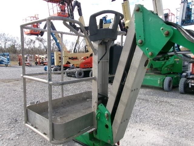 2017 JLG T500-15