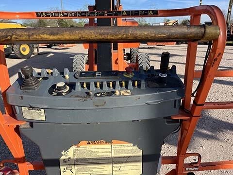 2018 JLG 800AJ-16
