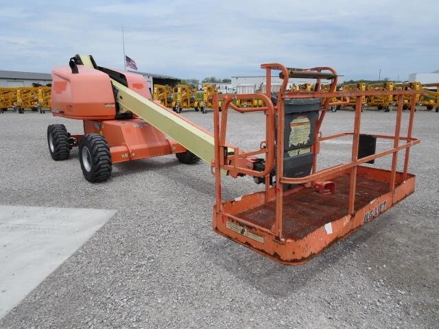 2017 JLG 400S-3