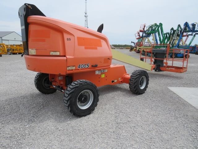 2017 JLG 400S-5