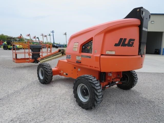 2017 JLG 400S-7