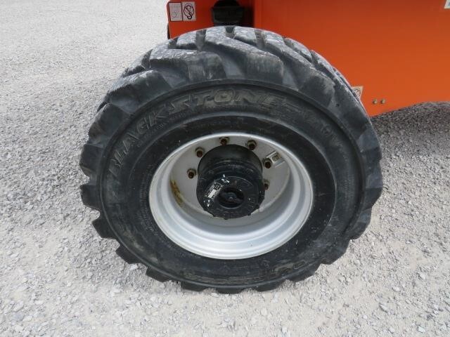 2017 JLG 400S-9
