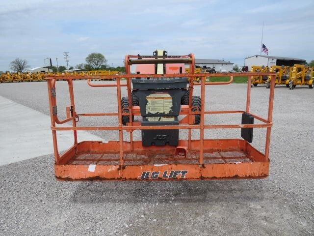 2017 JLG 400S-14