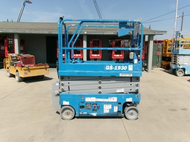 2018 Genie GS-1930