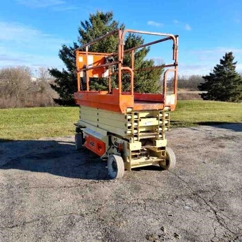 2018 JLG 3246ES-2