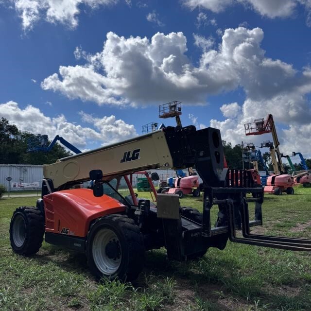 2019 JLG 1055-4
