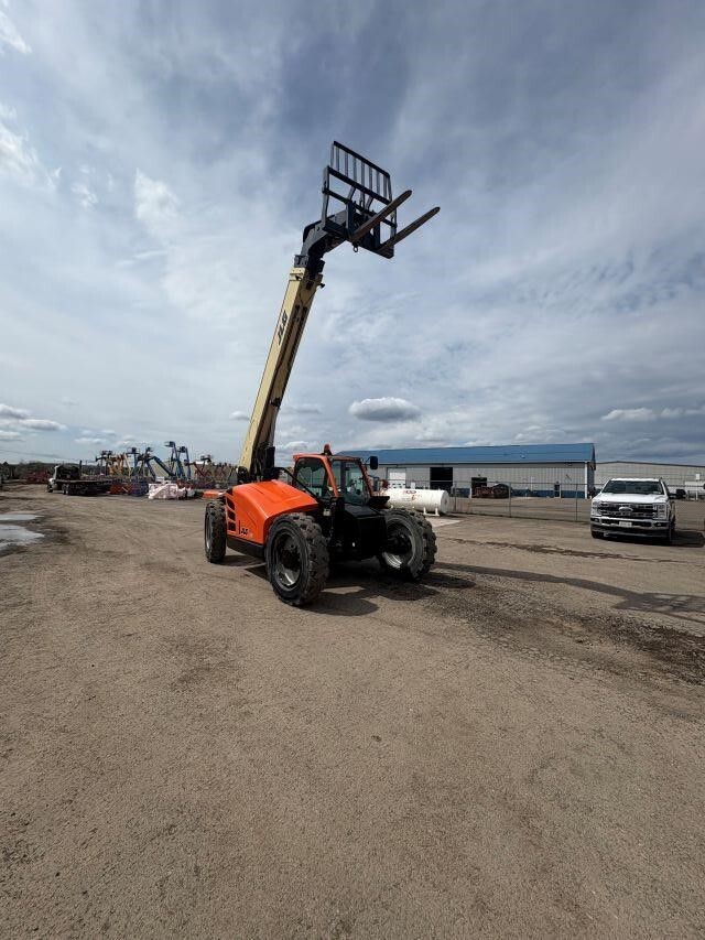 2018 JLG 943-14